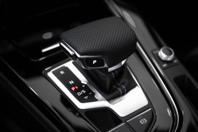 jak jeździć automatem