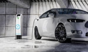 Ładowanie samochodu elektrycznego