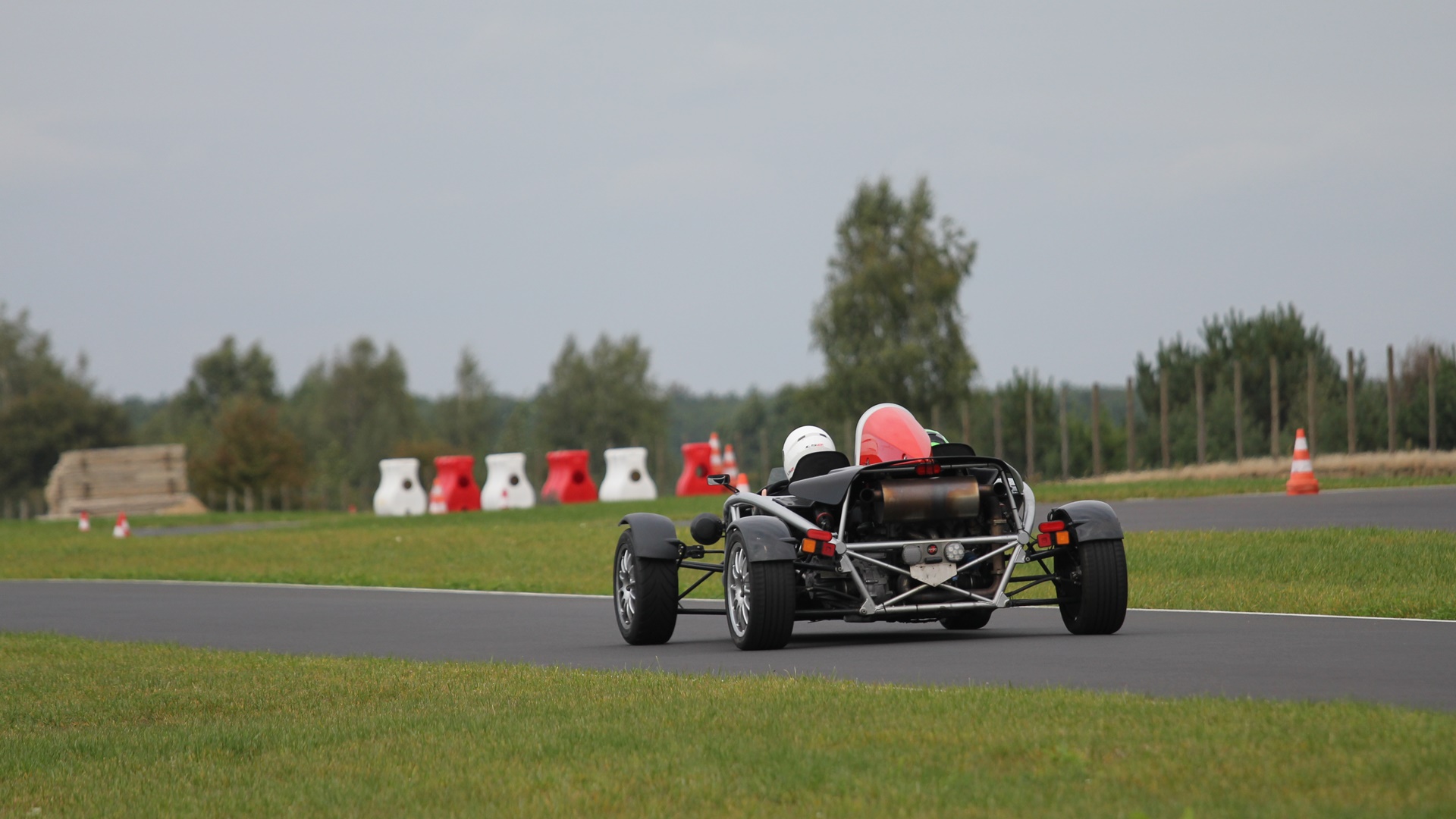 jazda ariel atom